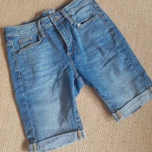 Universal Thread Jean Shorts